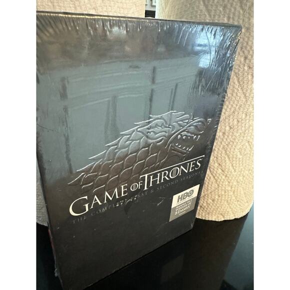 Game of Thrones new complete 1st & 2nd season - Picture 1 of 5